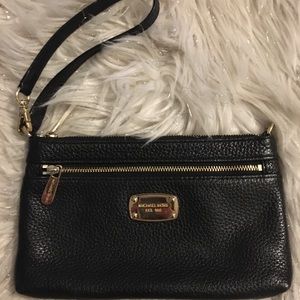 Michael kors wristlet